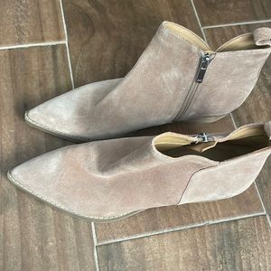 In great condition Marc Fisher Pointed Toe Booties